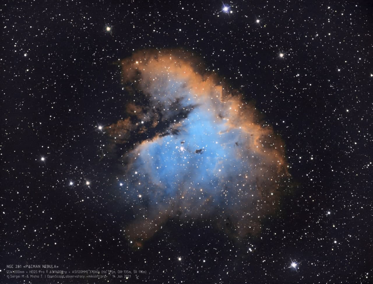 Туманность "Пакман" (NGC 281)